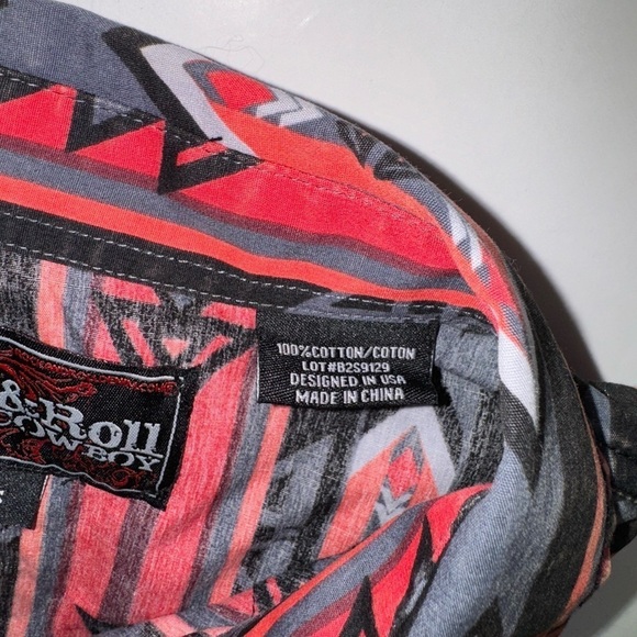 Rock and Roll Cowboy Aztec Print button down Shirt men’s size small - Picture 12 of 12